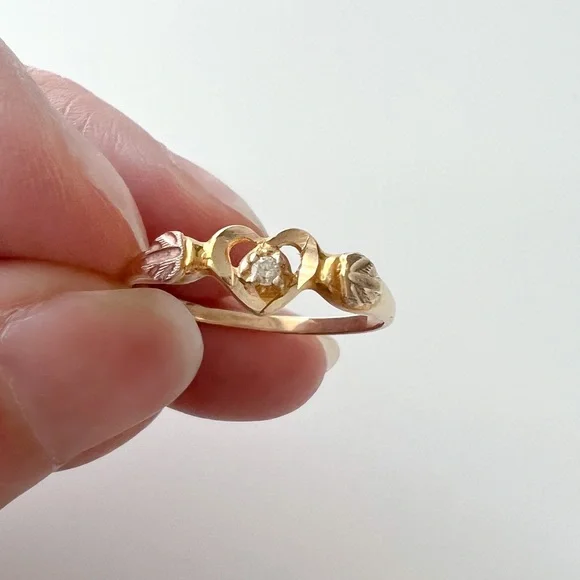 Stamper Black Hills Gold Heart-Shaped Diamond Ring - Picture 1 of 9
